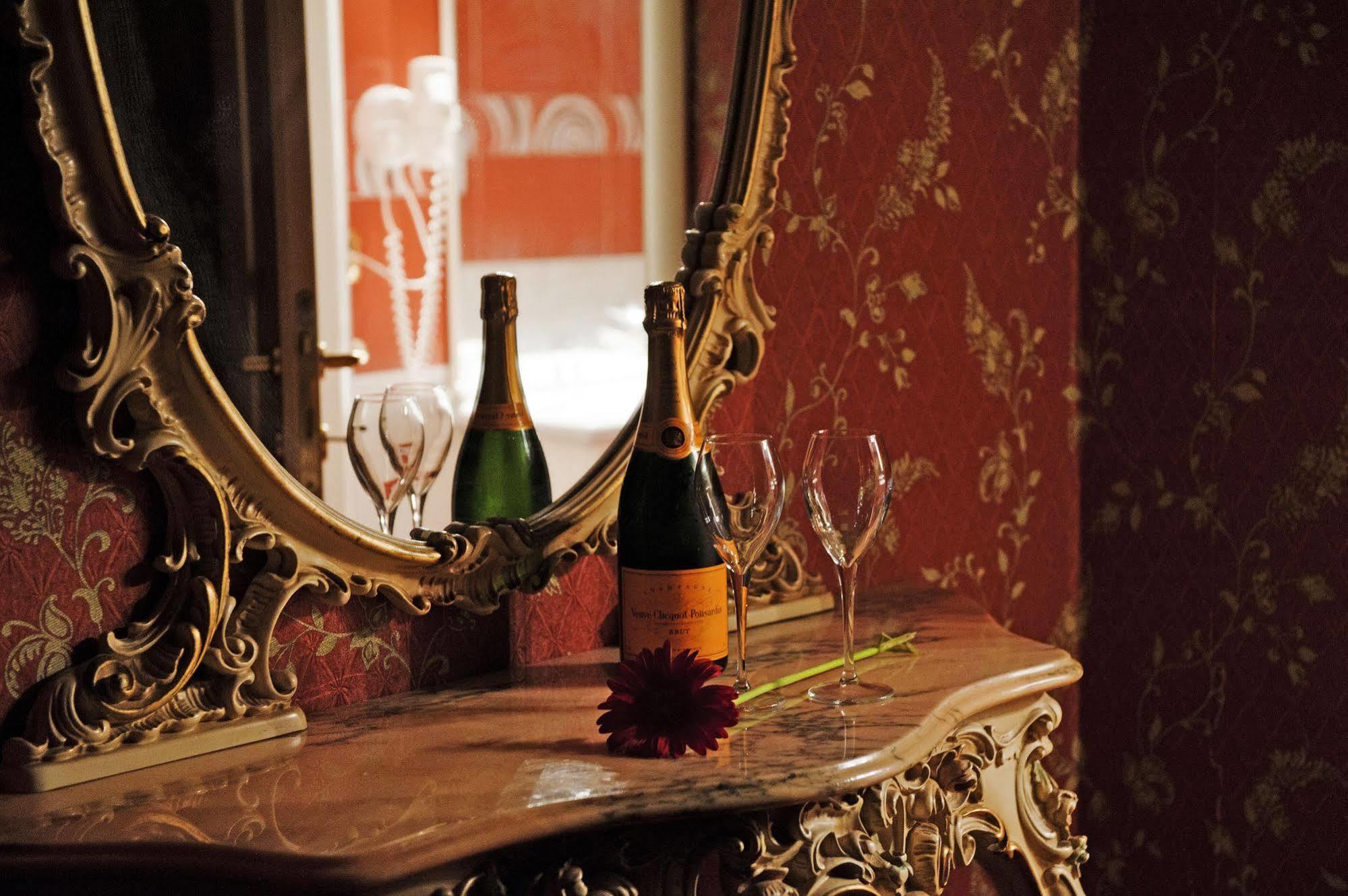 Hotel Imperiale Terzigno ภายนอก รูปภาพ